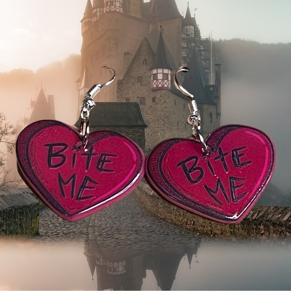 New 2 pair bundle Elvira and bite me gothic horror earrings - Picture 3 of 3